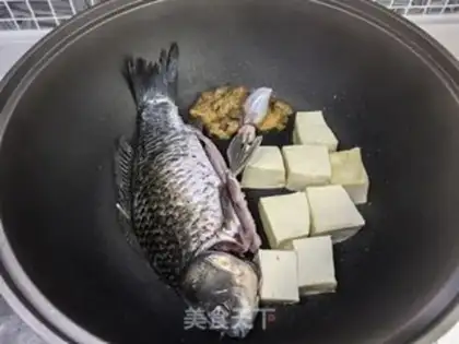 Make Tofu soup step 1