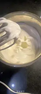 Make Meat pine rolls step 1