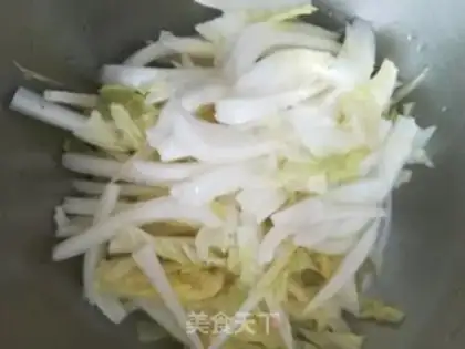 Make A fan of doll food step 1