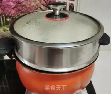 Make Carrot seafood bag step 5