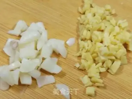 Make Onion fried meat step 4