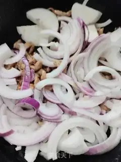 Make Onion fried meat step 8