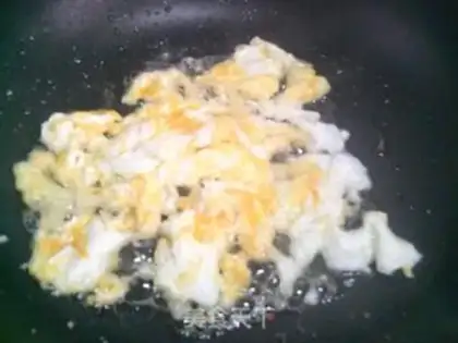 Make Eggs, tomatoes, tofu step 5