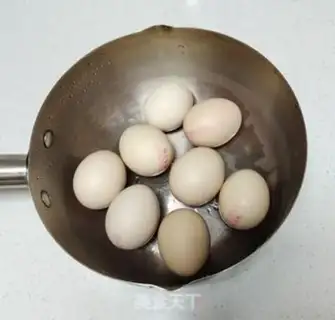 Make Boiled eggs with distractions step 0