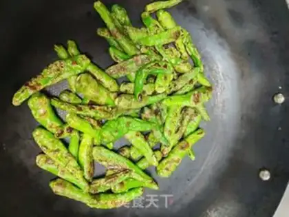 Make Hot pepper eggs step 1