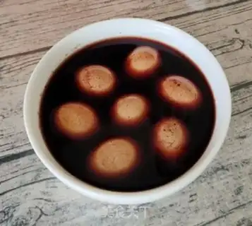 Make Boiled eggs with distractions step 4