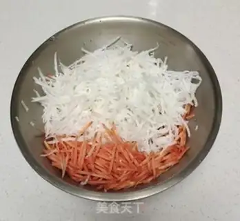 Make Shrimp soup with carrots step 0