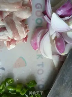 Make Dry-pot deer mushrooms step 3