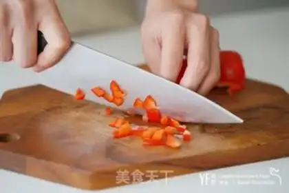 Make Seaweed fish fried rice step 1