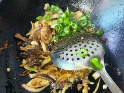 Make Dry-pot deer mushrooms step 10