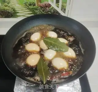 Make Five fragrance eggs step 1