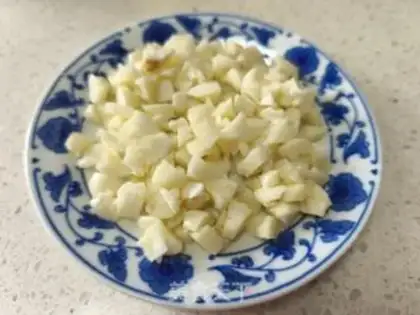 Make Garlic cabbage step 0