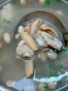 Make Squid-dried peanut chop soup step 8