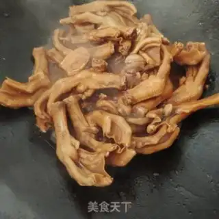 Make Home version of hala duck feet step 5