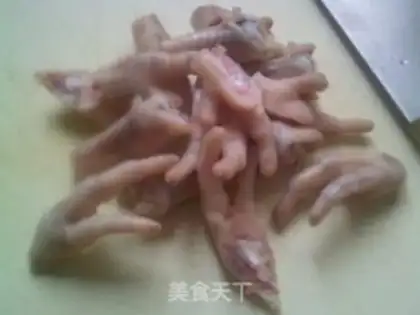 Make Cracker chicken claws step 1