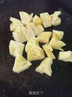 Make Pineapple beef step 1