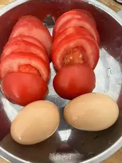 Make Beef tomato fried egg noodles step 3