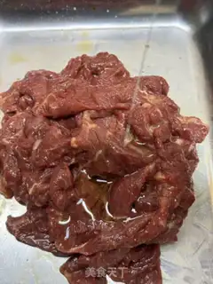 Make Pineapple with beef step 2