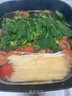 Make Beef tomato fried egg noodles step 8
