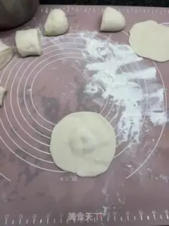 Make The mushroom gravy step 16