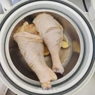 Make Fire pot salt, chicken leg step 3