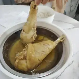 Make Fire pot salt, chicken leg step 4
