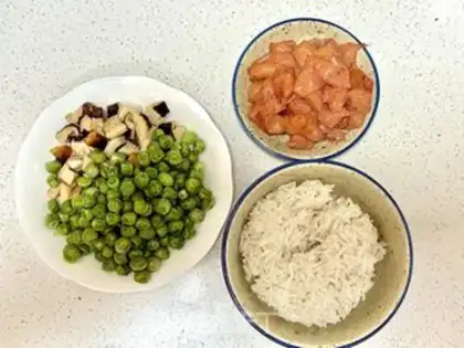 Make Low-carat black chicken gravy step 0