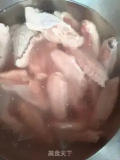 Make The fragrance wings step 0
