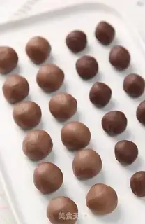 Make Coco butterflies step 12