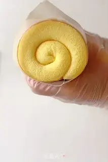 Make Tiger cake roll step 16