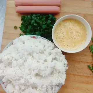 Make Simple fried rice step 0