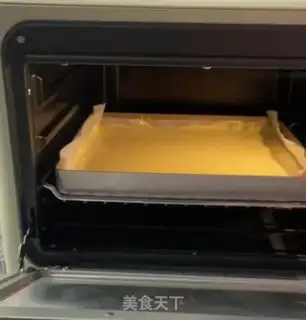 Make Tiger cake roll step 20