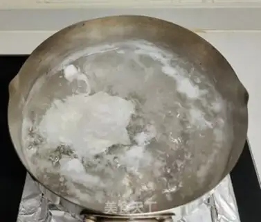 Make Double yellow egg noodles step 1