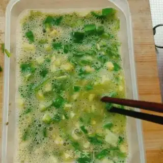 Make Eggs and peppers step 1