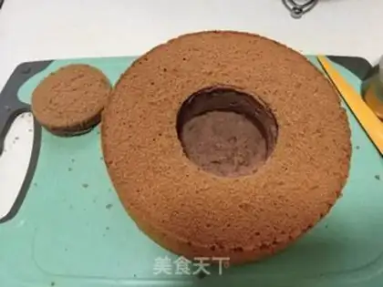 Make Chocolate heart cake step 2