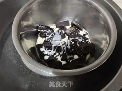 Make Chocolate heart cake step 4
