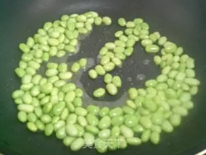 Make Blue pepper lobster-flavored beans step 6