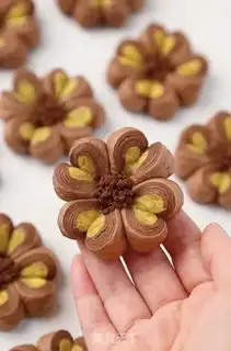Make Coco butterflies step 29