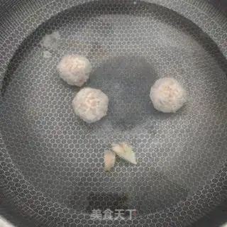 Make Powdering meatball rice step 3