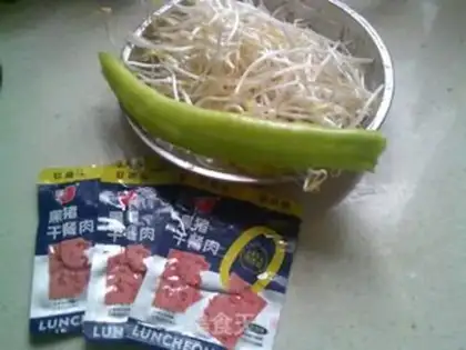 Make Green bean sprouts with pepper step 0