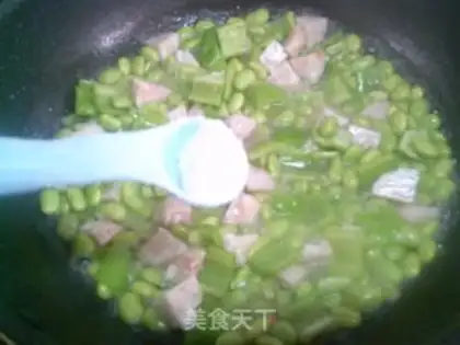 Make Blue pepper lobster-flavored beans step 10