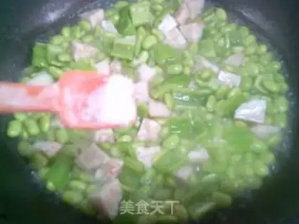 Make Blue pepper lobster-flavored beans step 11