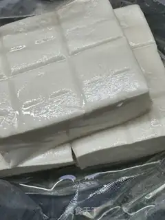 Make A tofu soup in a meat truck step 1