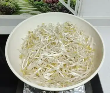 Make Paprika sprouts step 3