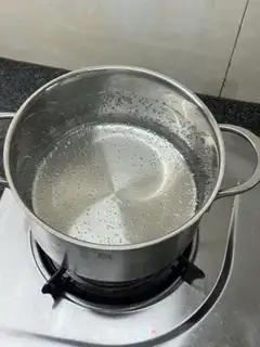 Make A tofu soup in a meat truck step 3