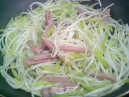 Make Green bean sprouts with pepper step 5