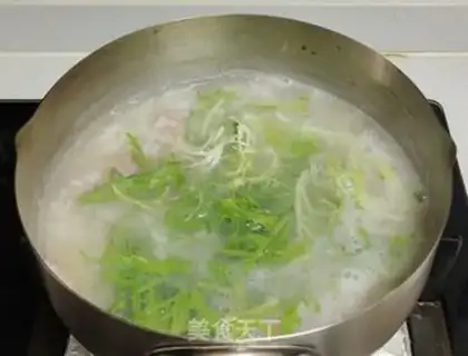 Make Vegetable and pork porridge step 5