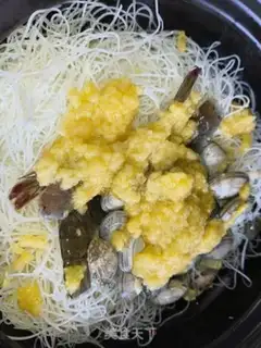 Make A garlic fan with a shrimp nail step 5