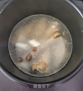 Make Chicken mushroom soup step 1