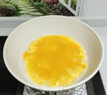 Make Eggs and vegetables step 1